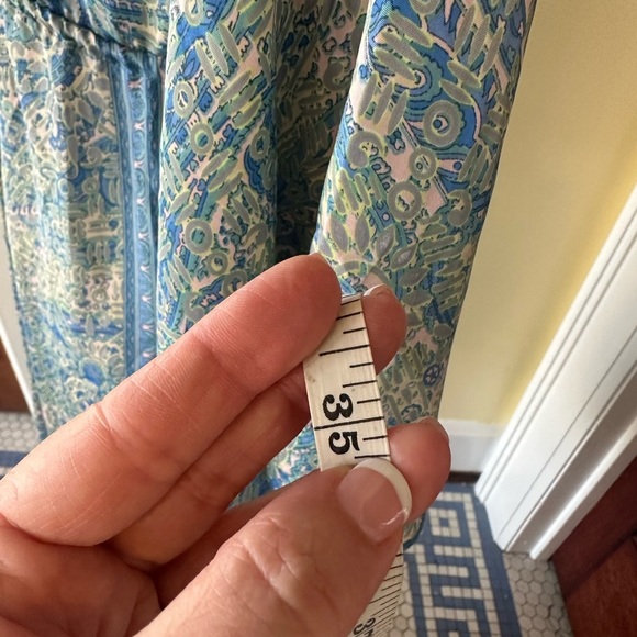 Beautiful Silk Blend, Boho Chic, Knee Length Dress with Cutout Back - Picture 8 of 9